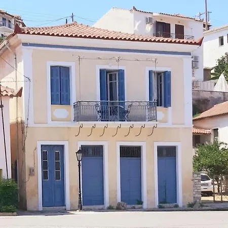 Traditional House At Koroni Near Beach Exterior photo